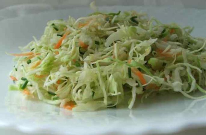 Салаты из свежей капусты: очень вкусные и полезные рецепты салатов с фото