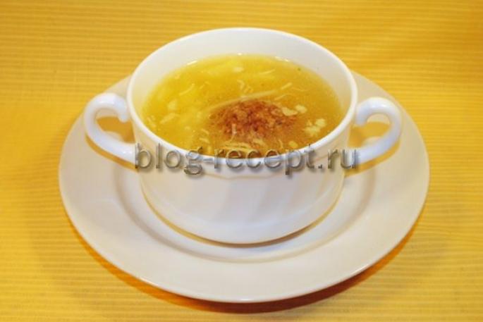 Вермишелевый суп с фрикадельками