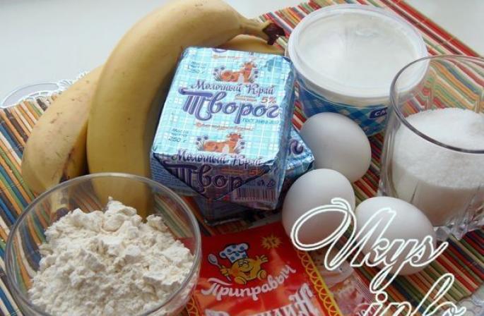 Cottage cheese casserole with banana